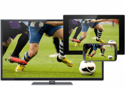 V několika elektronických zařízeních je promítán obraz z fotbalového zápasu.